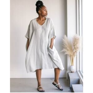 Black Crane Linen V-neck Sky midi Dress women’s size small